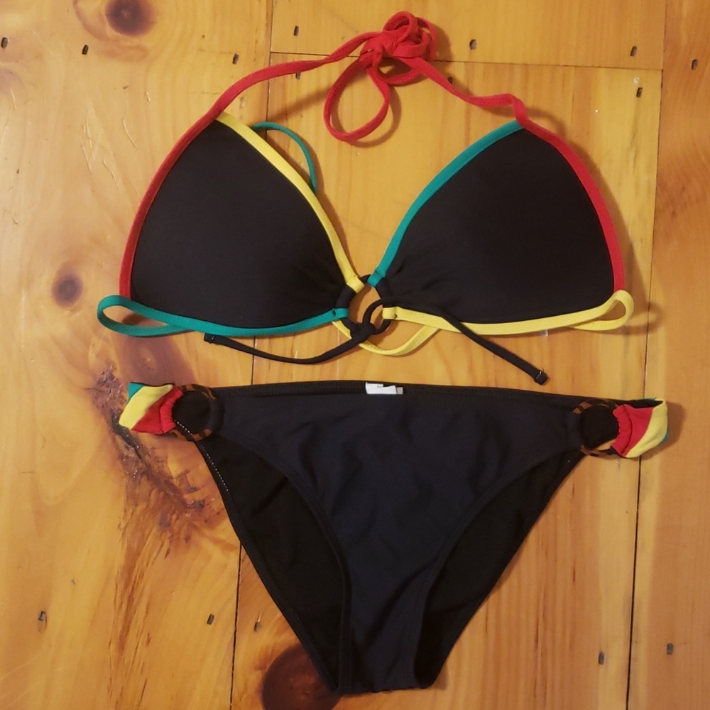 Raisins Jamaican bikini